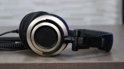 The Status Audio CB-1 headphones are no flash, all sound